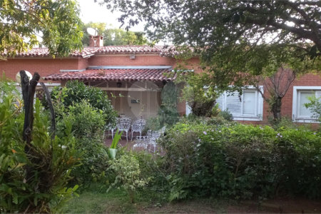 Casa à venda ou para alugar com 4 quartos, sendo 1 suíte, no Centro, Vinhedo, SP