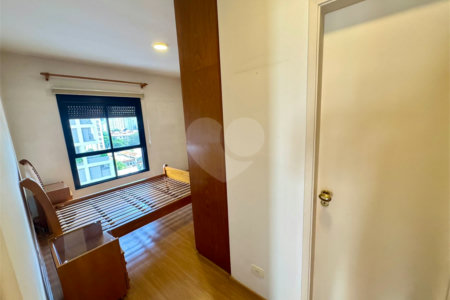 Apartamento à venda com 4 quartos, sendo 2 suítes,  em Pinheiros, São Paulo, SP