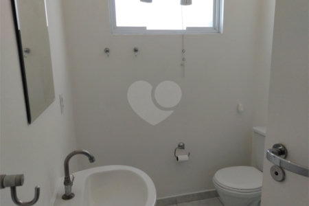Casa à venda com 3 quartos, sendo 1 suíte,  em Vila Cordeiro, São Paulo, SP