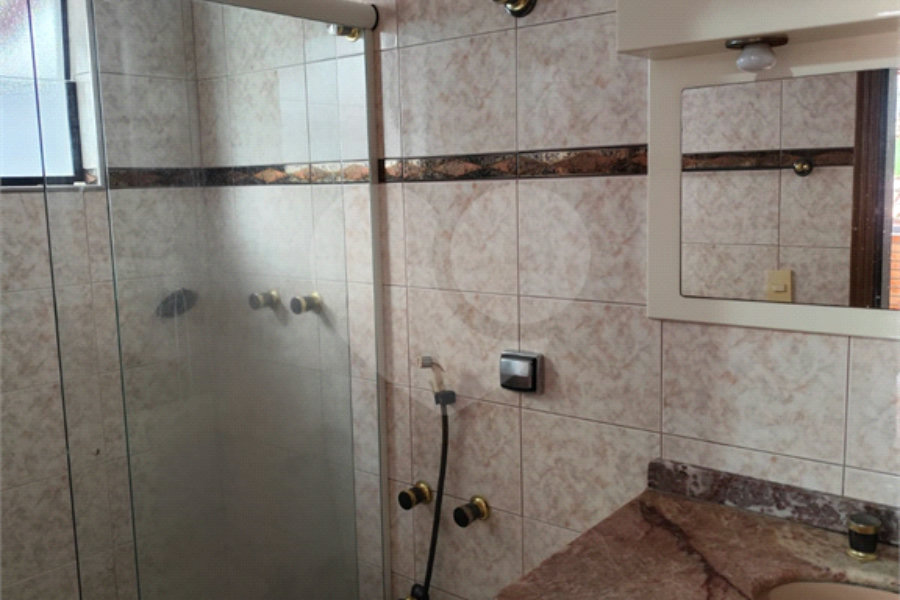 Sobrado à venda com 3 quartos, sendo 1 suíte,  em Horto Florestal, São Paulo, SP