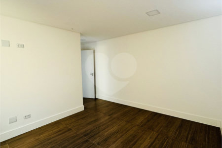 Apartamento à venda com 3 suítes em Baeta Neves, São Bernardo do Campo, SP