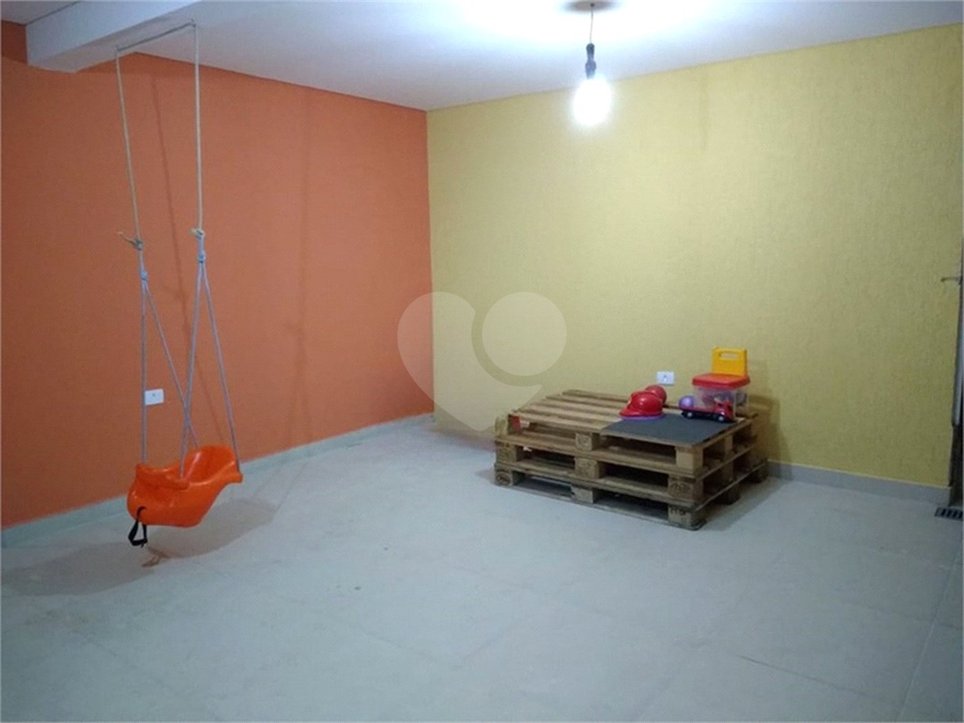 Sobrado à venda com 3 quartos, sendo 1 suíte, em Vila Laís, São Paulo, SP