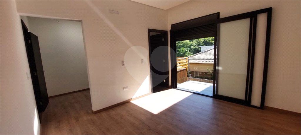 Casa à venda com 4 suítes no condomínio Figueira Garden, Atibaia - SP