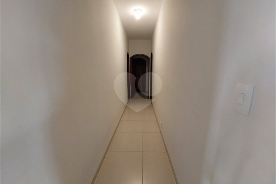 Casa à venda com 5 quartos, sendo 3 suítes, no Centro, Mairiporã, SP