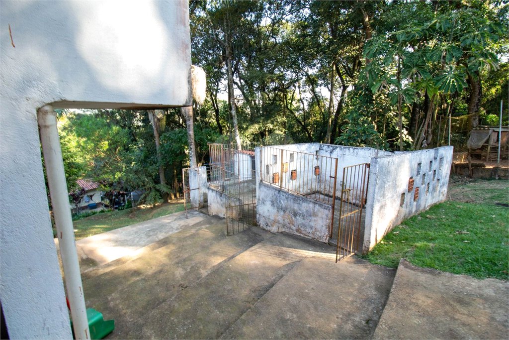 Chácara à venda com 7 quartos, sendo 6 suítes, em Saboó, São Roque, SP