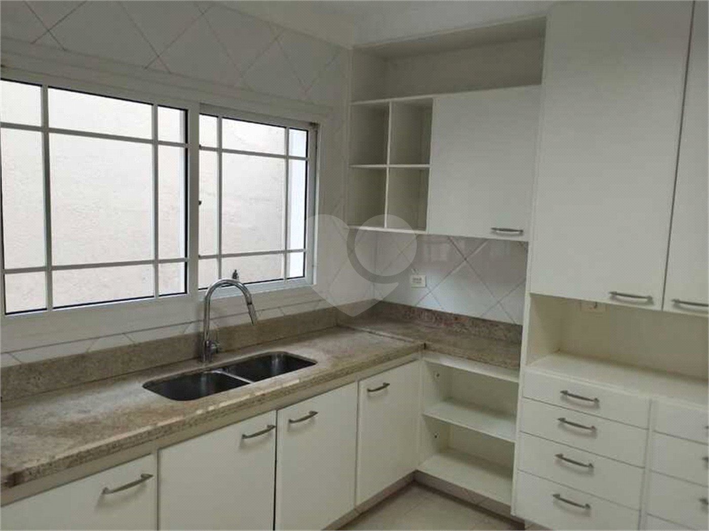 Sobrado à venda com 3 quartos, sendo 1 suíte, em Jardim São Paulo(zona Norte), São Paulo, SP