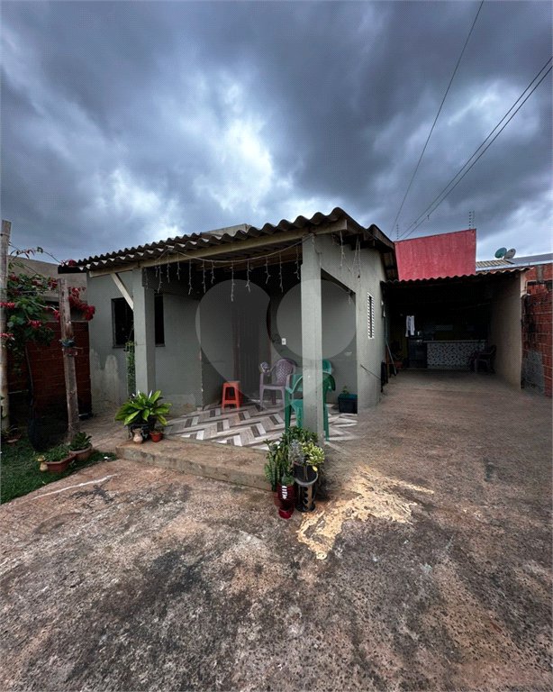 Casa à venda com 2 quartos em Residencial Ponta Porã I, Ponta Porã, MS