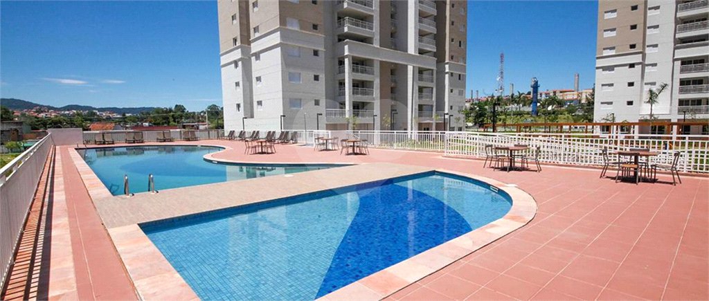 Apartamento à venda com 3 quartos, sendo 1 suíte,  em Vila Suissa, Mogi das Cruzes, SP