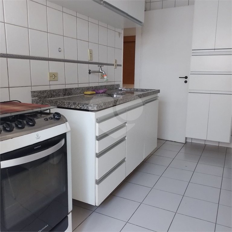 Apartamento à venda com 3 quartos, sendo 1 suíte,  em Pinheiros, São Paulo, SP