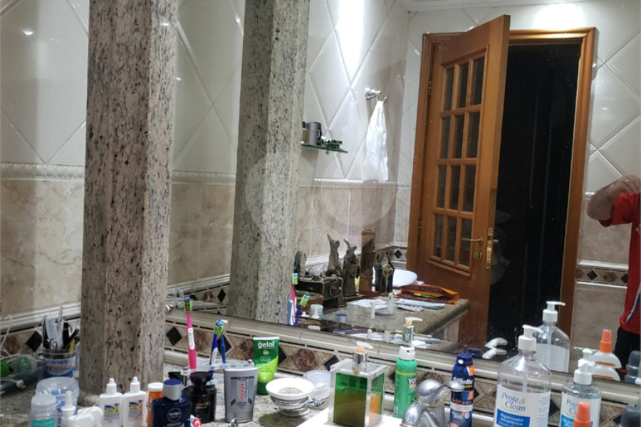 Sobrado à venda com 9 quartos, sendo 4 suítes,  em Vila Maria Alta, São Paulo, SP