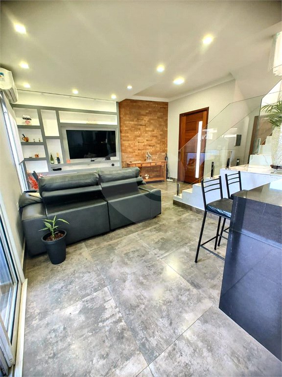 Casa à venda com 3 quartos, sendo 1 suíte, no condomínio Vila Rica, Indaiatuba - SP