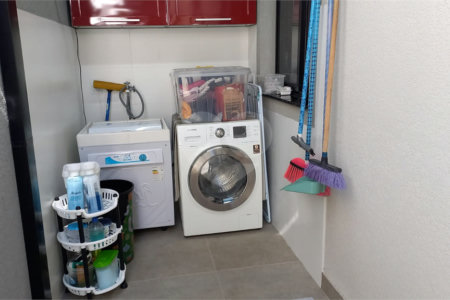 Casa à venda com 3 suítes no condomínio Residencial Marchant Buarque, Atibaia - SP