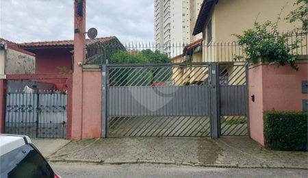 Sobrado à venda com 3 quartos, sendo 1 suíte, em Vila Firmiano Pinto, São Paulo, SP