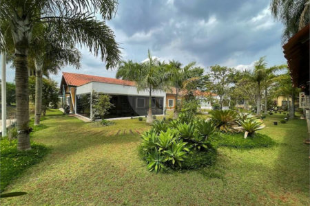 Casa à venda com 4 suítes no condomínio Miollo da Granja, Cotia - SP