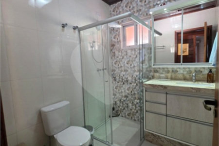 Casa à venda com 3 quartos, sendo 1 suíte, no condomínio Estância Marambaia, Vinhedo - SP