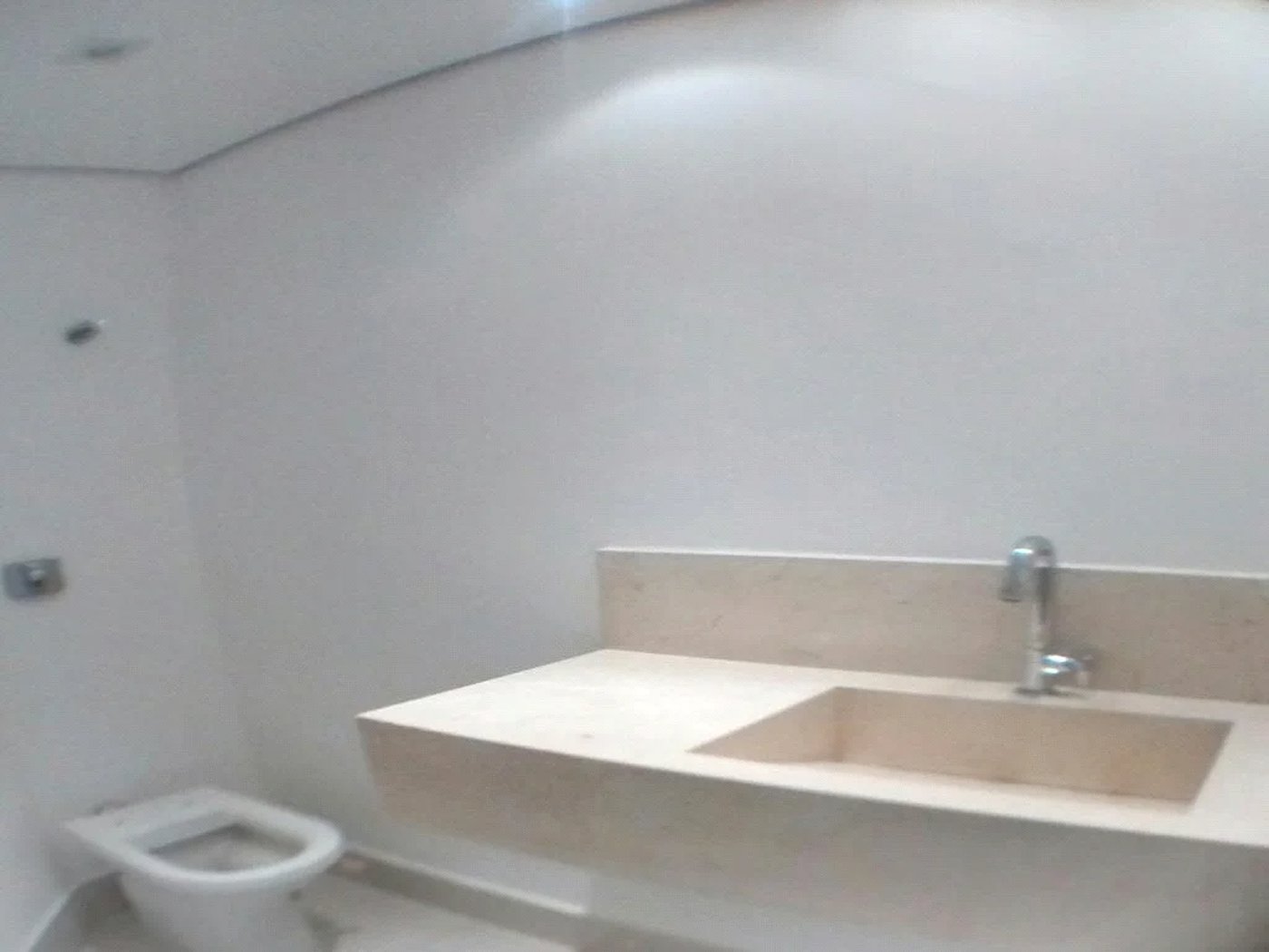 Apartamento à venda com 3 suítes em Vila Suzana, São Paulo, SP
