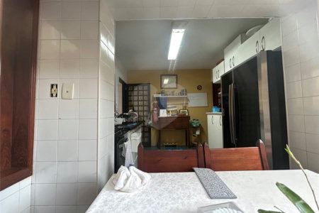 Casa de Vila à venda com 5 quartos, sendo 3 suítes,  em Jardim Hípico, São Paulo, SP