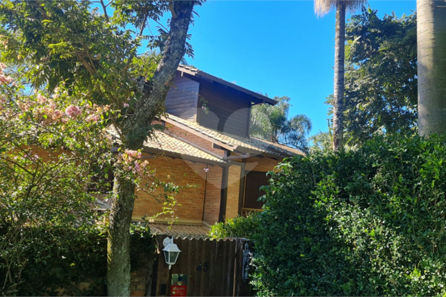 Casa à venda com 4 suítes em Serra da Cantareira, Mairiporã, SP