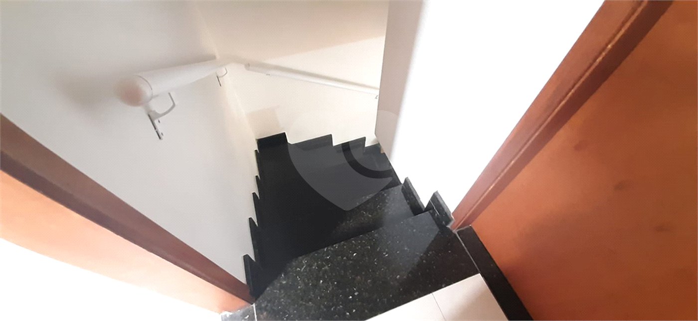 Casa à venda com 2 suítes no condomínio Alto da Serra, São Paulo - SP
