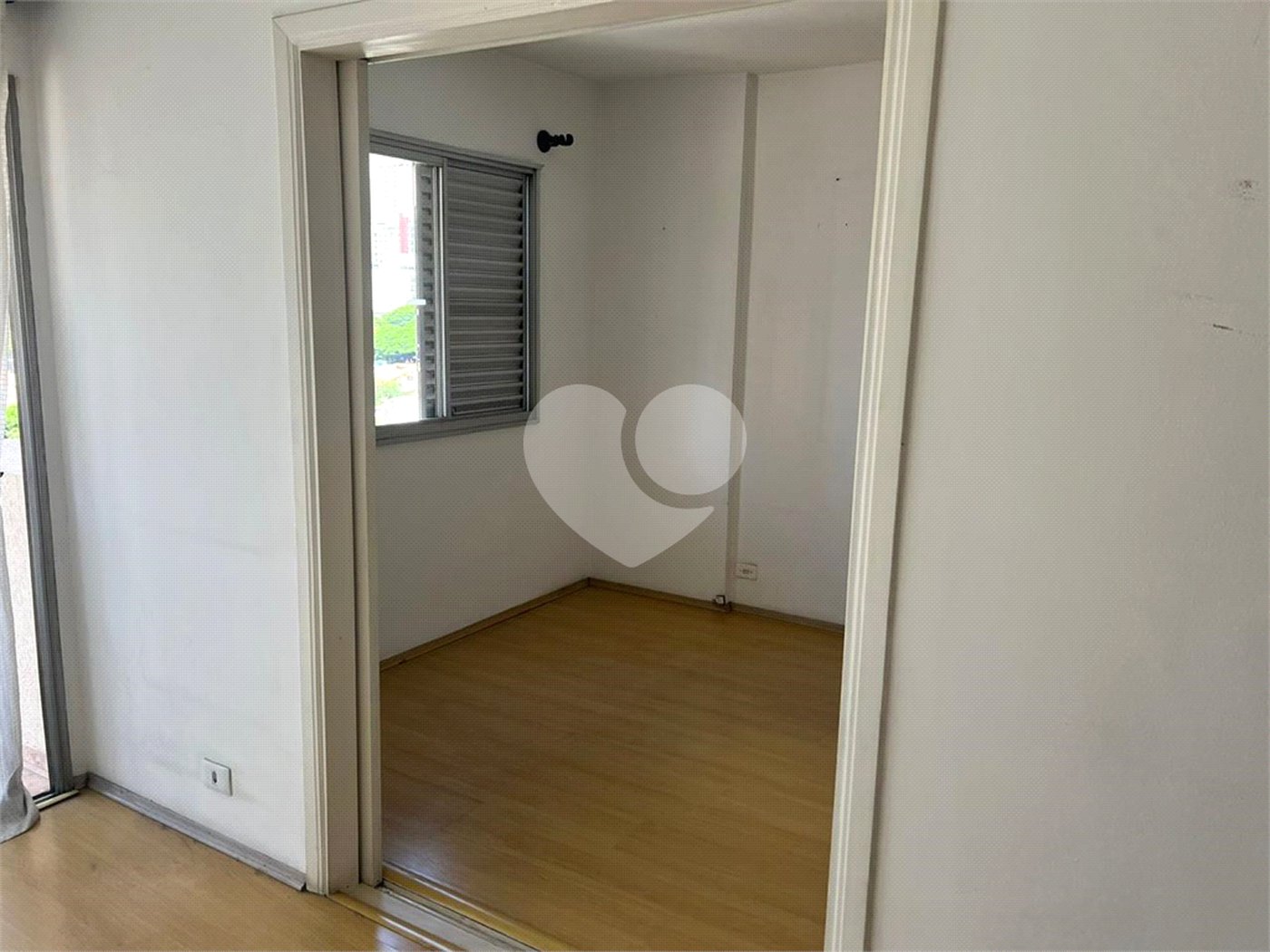 Apartamento à venda com 3 quartos, sendo 1 suíte,  em Campo Belo, São Paulo, SP