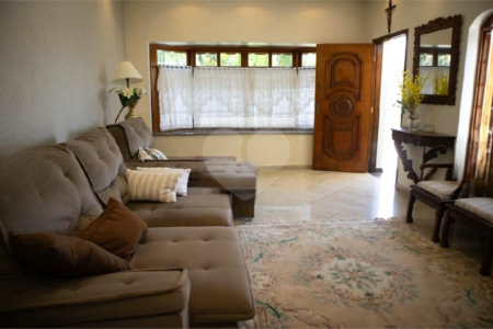 Casa à venda com 3 quartos, sendo 1 suíte, em Vila Gustavo, São Paulo, SP