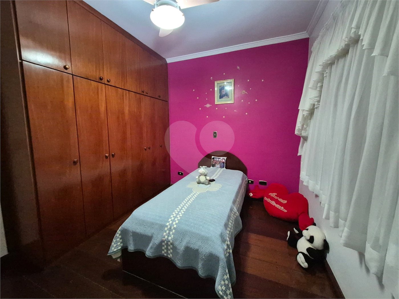 Sobrado à venda com 3 quartos, sendo 1 suíte, em Jardim Sarah, São Paulo, SP