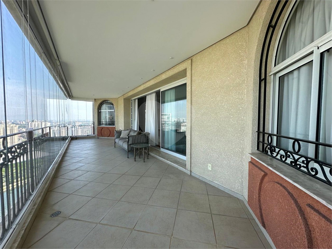 Apartamento para alugar com 4 suítes em Jardim Fonte do Morumbi, São Paulo, SP