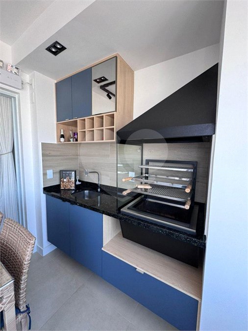 Apartamento á venda de 81m2 no Ipiranga com 2 dorms, 2 suítes, 3 banheiros, 2 vagas. Estuda permuta.