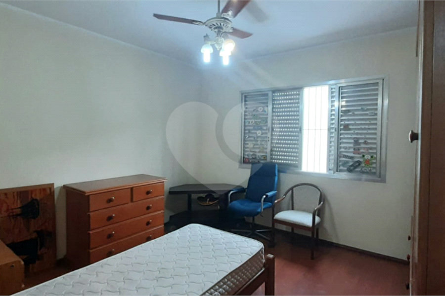 Sobrado amplo com 3 quartos, suíte e quintal para venda no Tremembé !!!