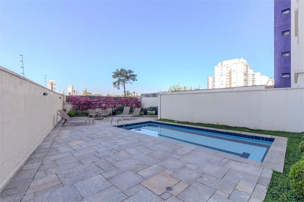 Apartamento à venda com 3 suítes em Vila Ipojuca, São Paulo, SP
