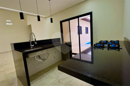 Casa à venda com 3 quartos, sendo 1 suíte, no condomínio Residencial Villagio Wanel, Sorocaba - SP