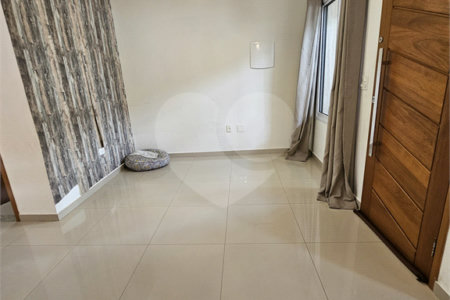 Sobrado à venda com 3 quartos, sendo 1 suíte,  em Vila Nivi, São Paulo, SP
