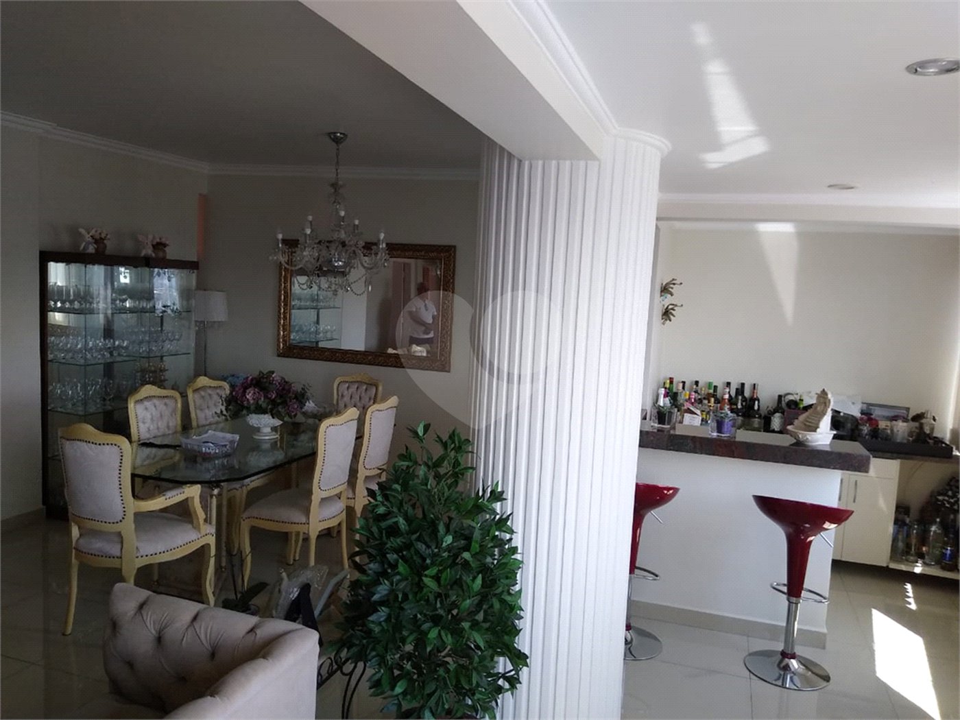 Apartamento à venda com 3 quartos, sendo 1 suíte,  em Vila Vitória, Mogi das Cruzes, SP