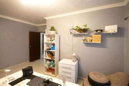 Casa à venda com 5 quartos, sendo 4 suítes, em Vila Maria Alta, São Paulo, SP