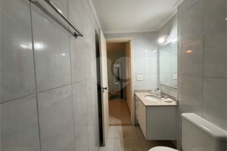 Apartamento com 1 dormitório com 1 vaga de garagem