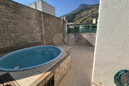 Cobertura à venda ou para alugar com 4 quartos, sendo 1 suíte,  em Tijuca, Rio de Janeiro, RJ