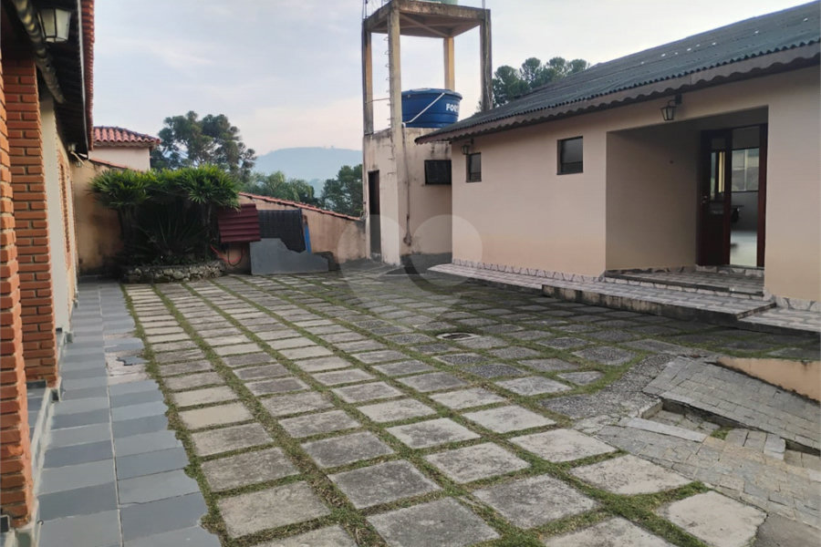Casa à venda com 4 quartos em Barreiro, Mairiporã, SP