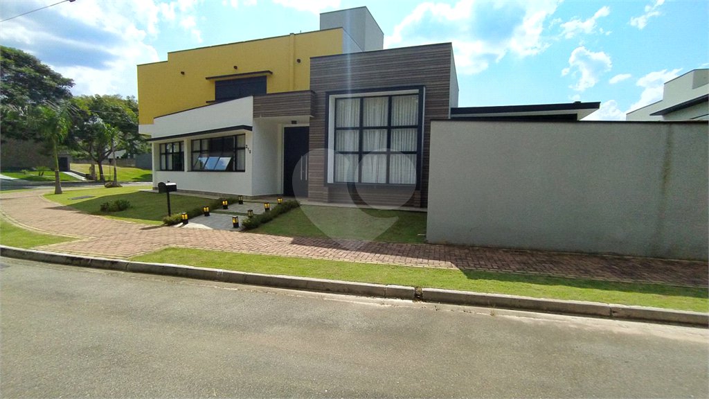 Casa à venda com 3 suítes no condomínio Reserva dos Vinhedos, Louveira - SP