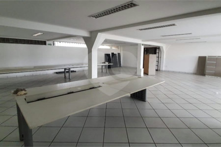 Prédio à venda ou para alugar em Vila Palmares, Santo André, SP