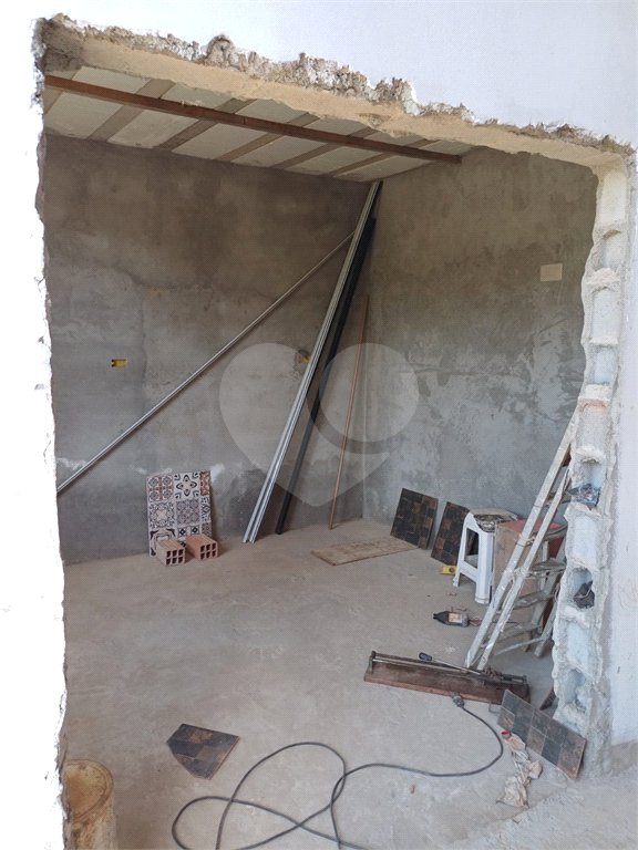 Casa à venda com 2 suítes no condomínio Ricieri, Mogi das Cruzes - SP