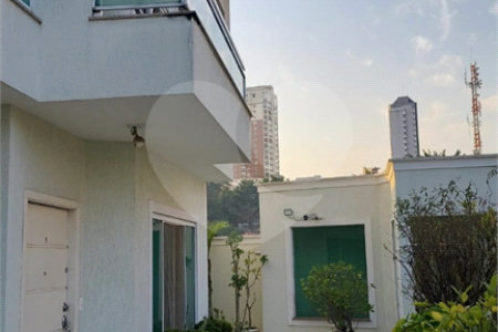 Casa à venda com 3 suítes no condomínio Itapuã XI, São Paulo - SP