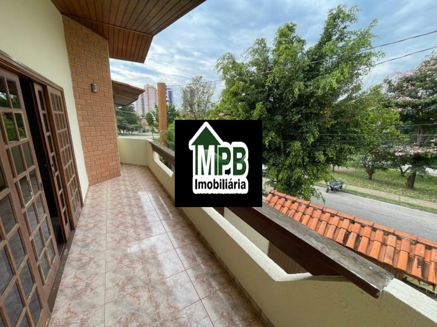 Sobrado à venda com 3 quartos, sendo 1 suíte, em Jardim Refúgio, Sorocaba, SP