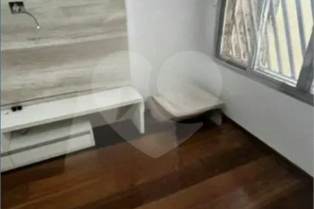 Casa à venda com 2 suítes em Jardim Franca, São Paulo, SP