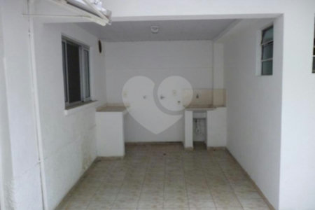 Casa Térrea à venda com 6 quartos em Vila Medeiros, São Paulo, SP