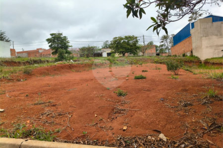 Terreno à venda em Portal dos Pinheiros Ii, Itapetininga, SP