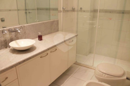 Casa Térrea à venda ou para alugar com 3 suítes em Brooklin Velho, São Paulo, SP