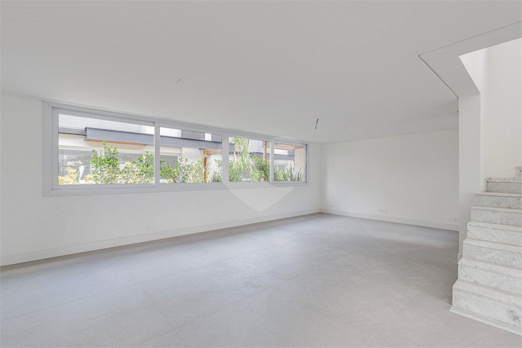 Casa à venda com 4 suítes no condomínio Vila Arese, São Paulo - SP