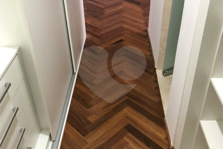 Apartamento à venda com 4 suítes em Vila Suzana, São Paulo, SP