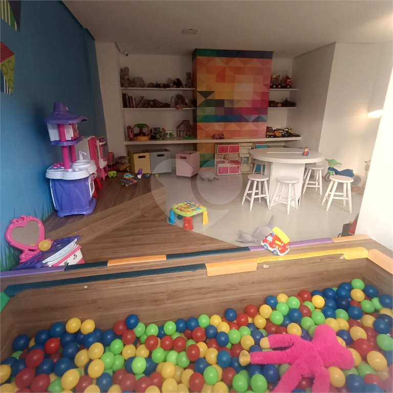 Apartamento à venda com 2 quartos, sendo 1 suíte,  em Parque Vitória, São Paulo, SP