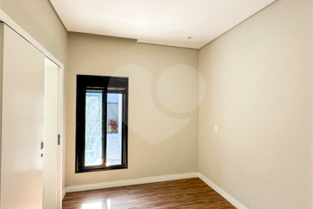 Casa à venda com 3 suítes no condomínio Residencial Mont'alcino, Valinhos - SP